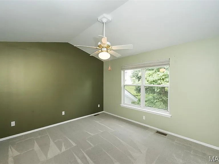 Property photos thumbnail 14