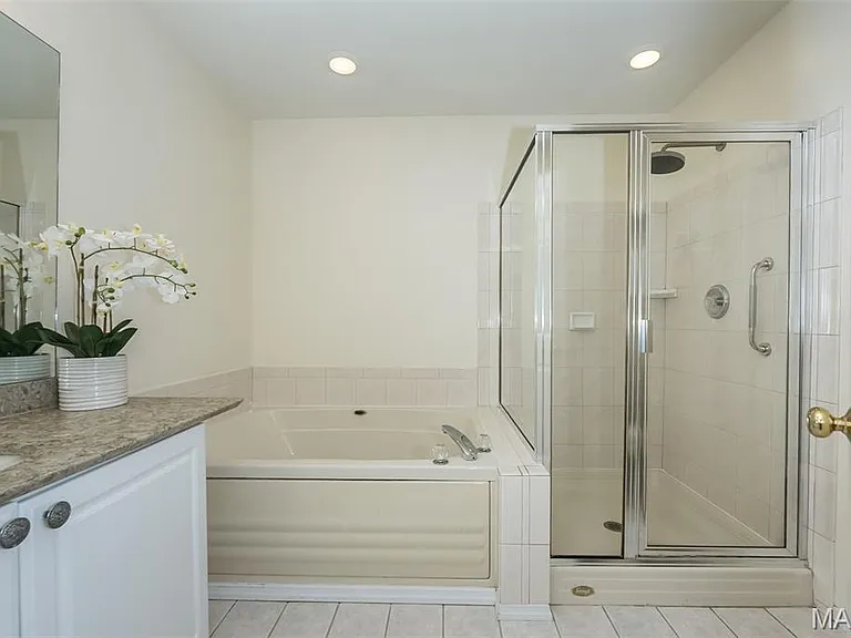 Property photos thumbnail 17