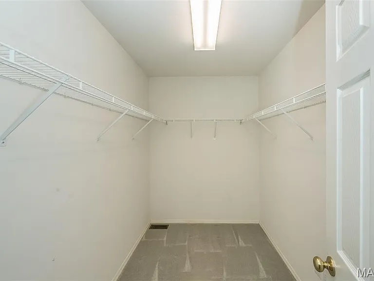 Property photos thumbnail 18